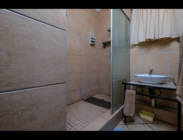3 BEDROOM FREEHOLD FOR SALE IN NOOITGEDACHT